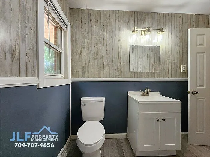 502 S Emerson St — Photo 9