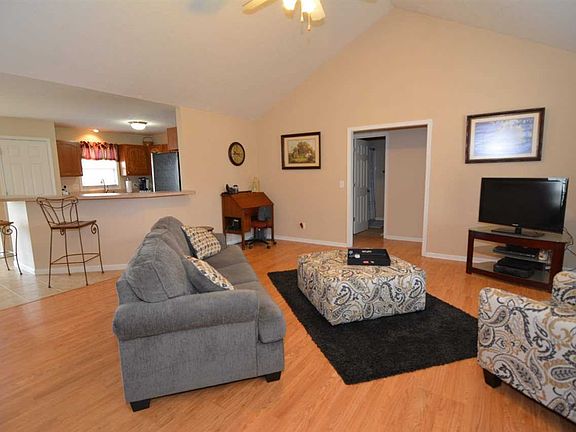 4th image of 10584 Tecumseh Dr