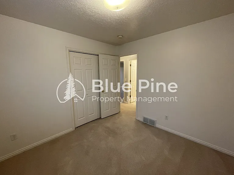 3863 Ridgeview Cir — Photo 12