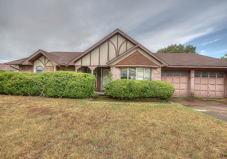 1st image of 9925 Farmington Dr
