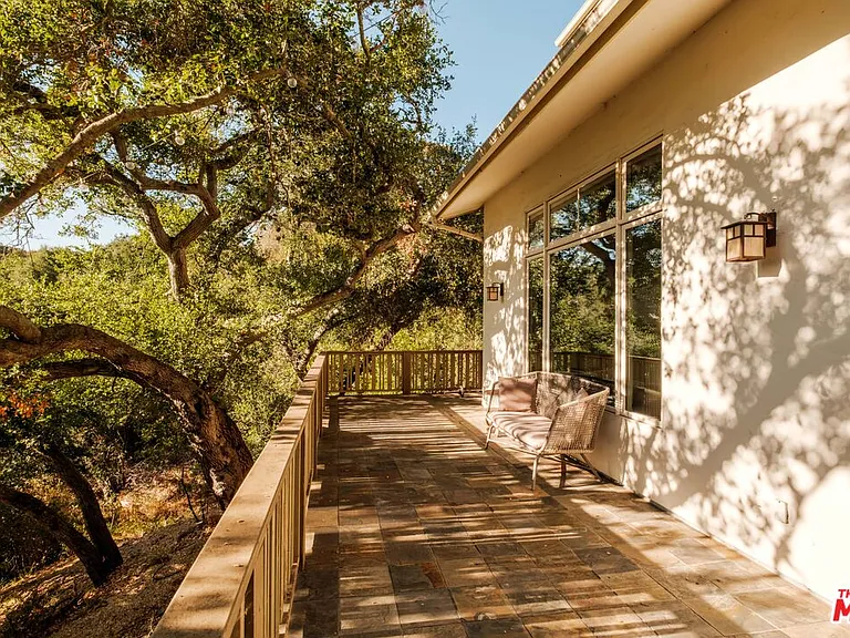 21717 Encina Rd — Photo 44