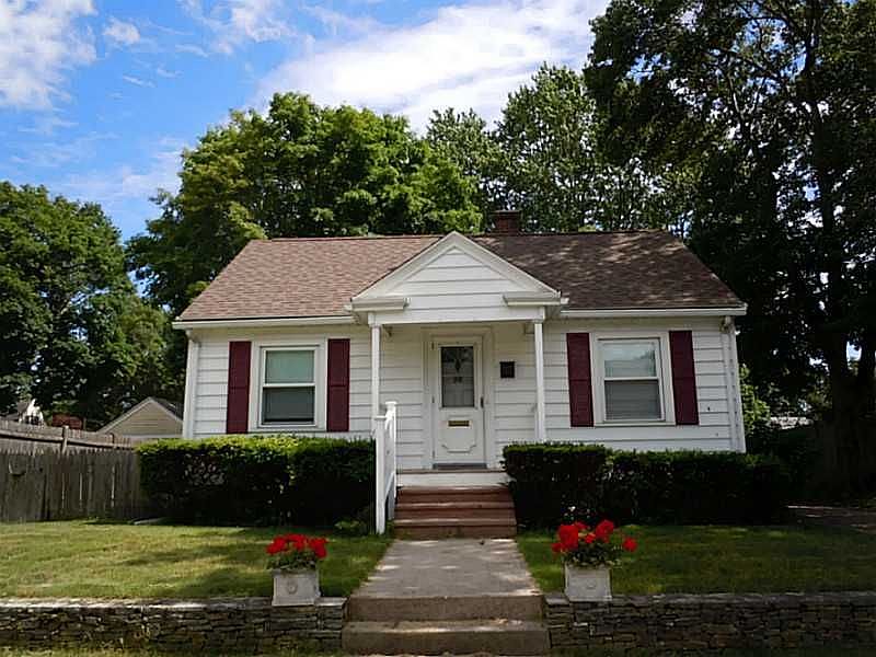 2nd image of 92 Sevilla Ave
