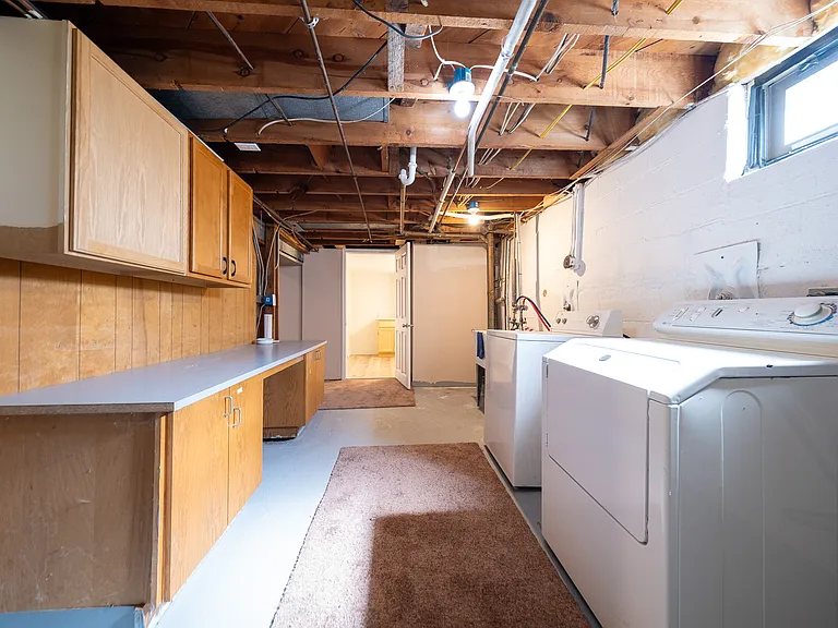 2116 W 105th St — Photo 30