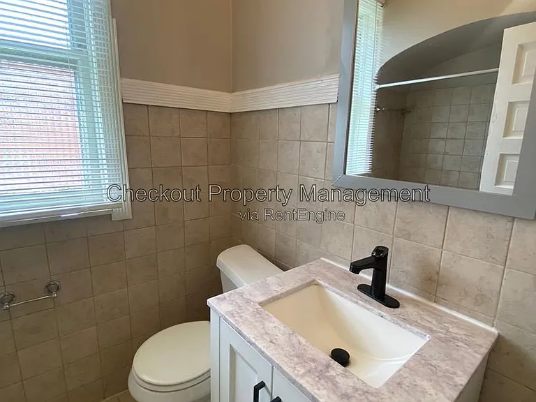 5967 Cates Ave — Photo 9
