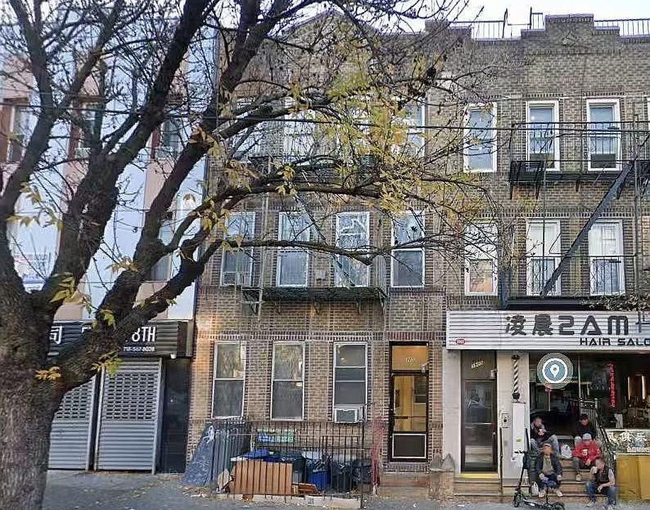 1st image of 5903 7th Ave