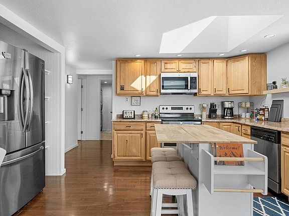 4th image of 2507 E Upriver Dr