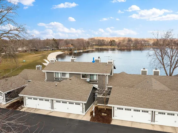 3 W Windsor Ct, Sugar Grove, IL 60554