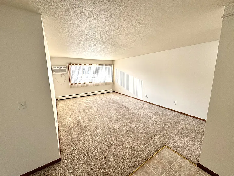 Golfview Apartments — Photo 19