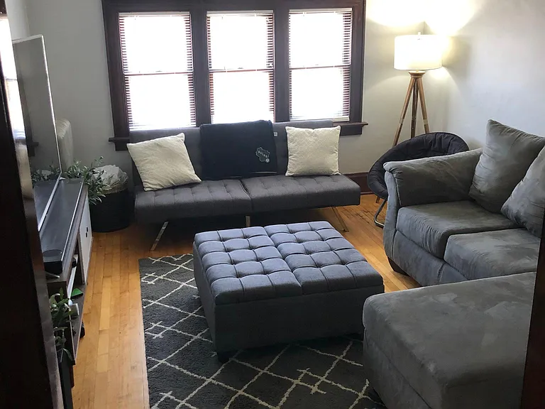 4423 W Vliet St — Photo 1