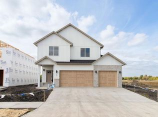 6343 68th St S, Horace, ND 58047