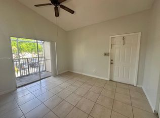 631 Cypress Lake Blvd #H17, Pompano Beach, FL 33064