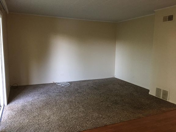 4th image of 250 S Lincoln Ave APT 2J
