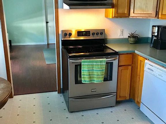 3rd image of 17195 S Holly Ln