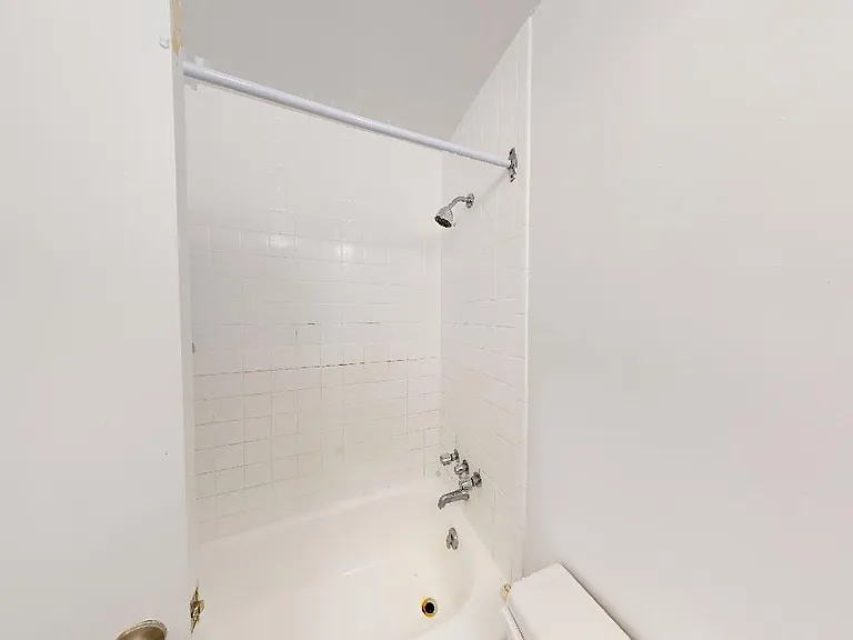 255 Stewart St — Photo 30