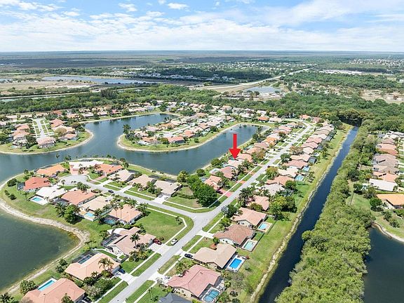 3rd image of 11241 Island Lakes Lane