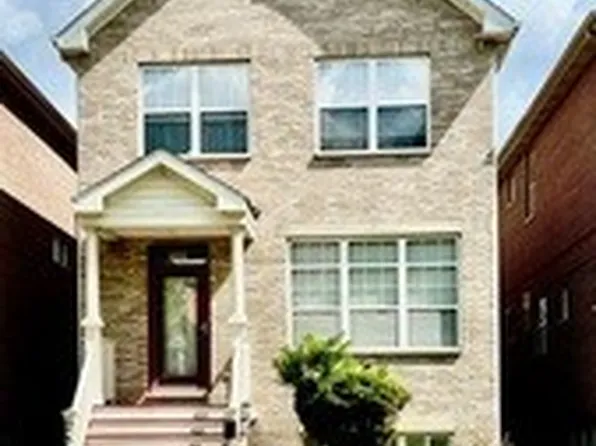 (undisclosed Address), Chicago, IL 60608