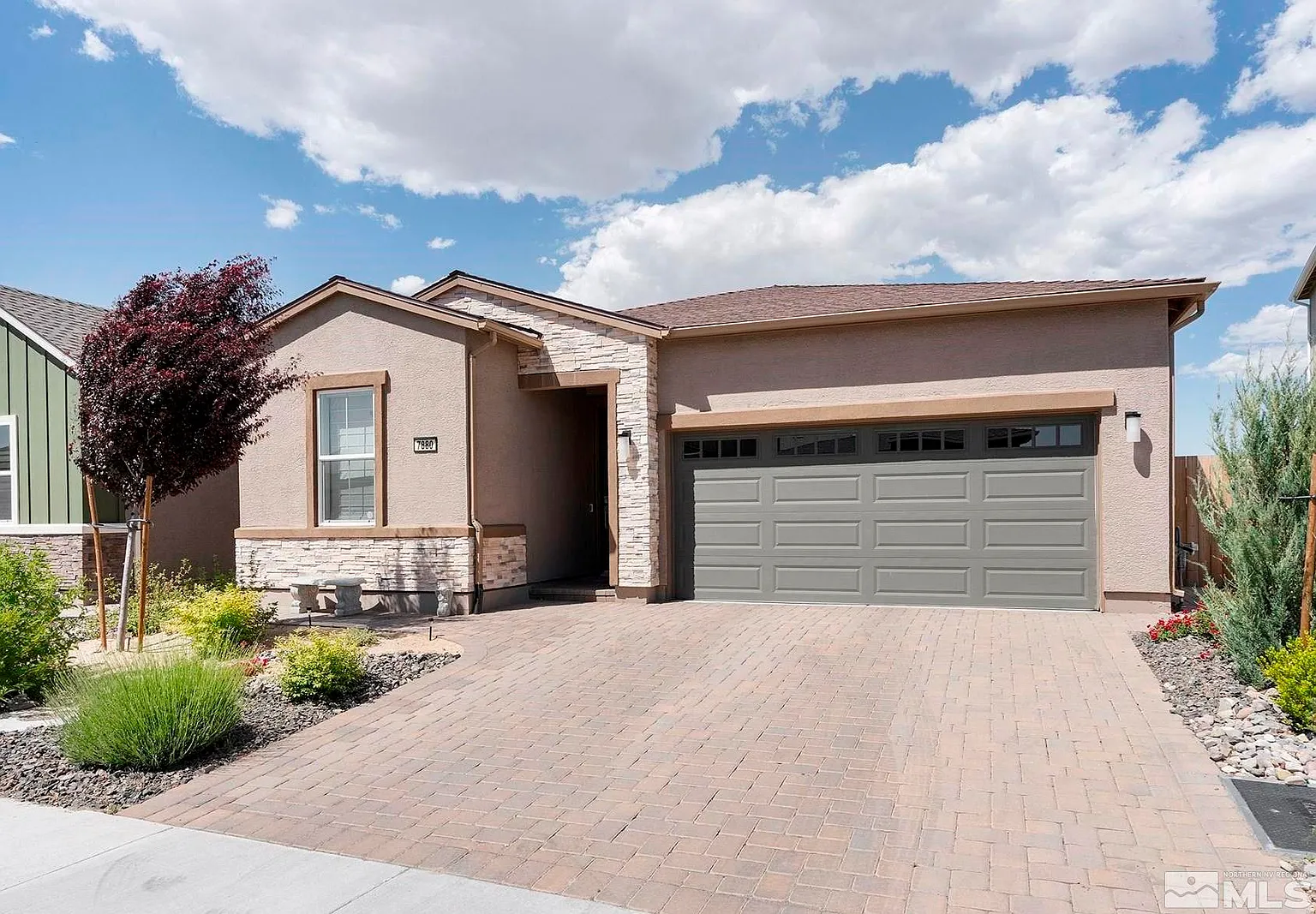 7880 Hoback Dr photo 1