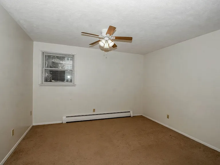 215 Lindell Dr — Photo 26