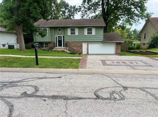 12831 W 99th St, Lenexa, KS 66215