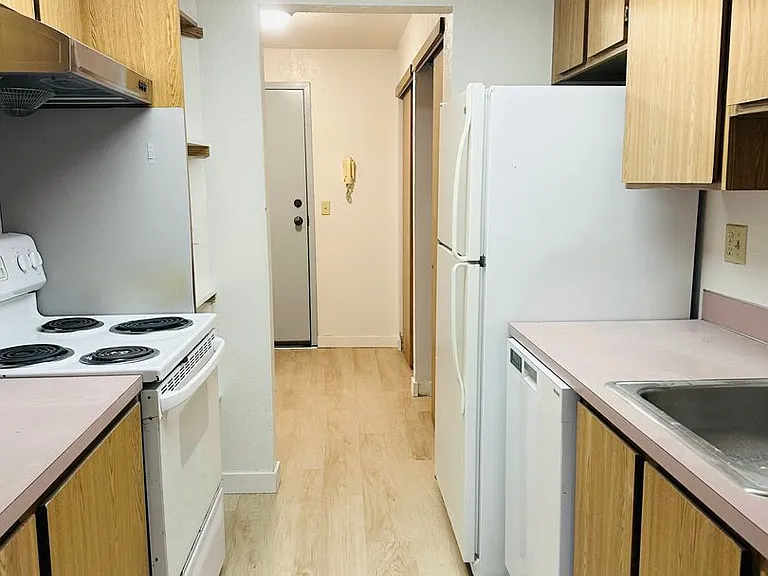 Maplewood Apartments One Month Free! — Photo 72
