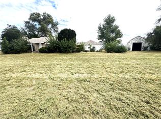 1438 N 2200 East Rd, Assumption, IL 62510