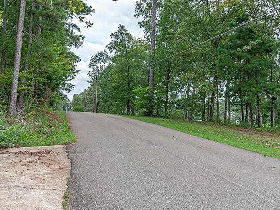 5th image of 299 Country Club Ln