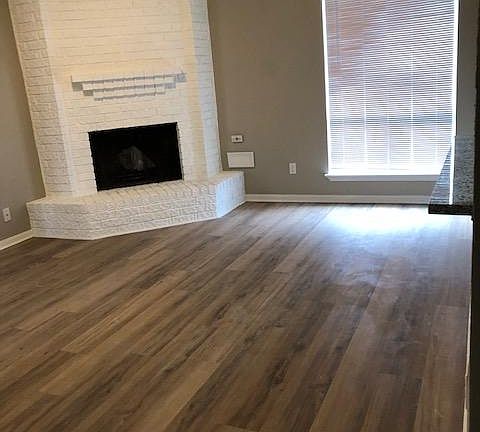 3rd image of 10815 Swan Glen Dr