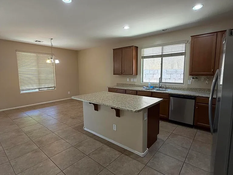4723 W Gelding Dr — Photo 9