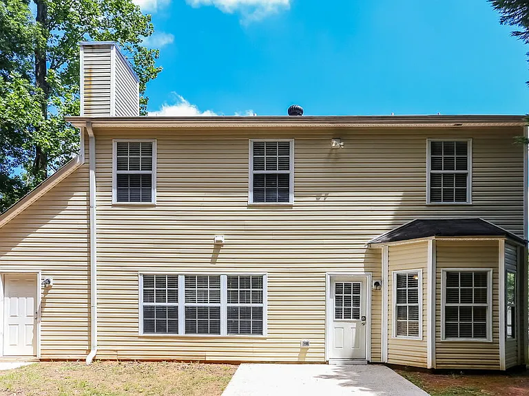7470 Royale Ct — Photo 17