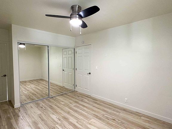 4th image of 8453 1/2 Carlisle Dr Unit 9
