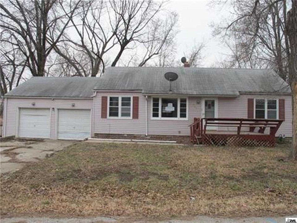 1st image of 3527 Longwood Ave