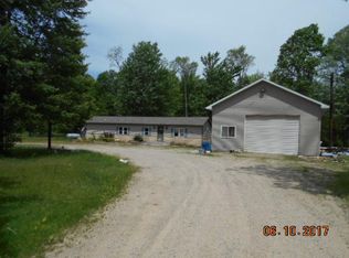 6260 Gates Rd, Houghton Lake, MI 48629