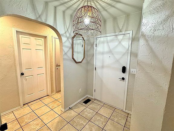 4th image of 6709 NW 124th Ter