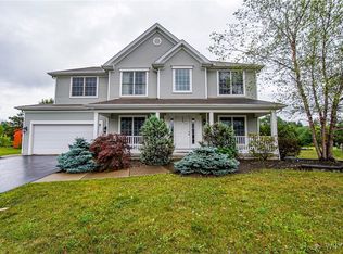 2387 Hobblebush Ln, Lake View, NY 14085