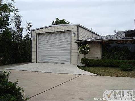 4th image of 7015 Oakridge Dr