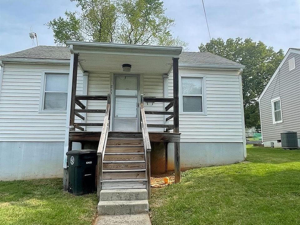 1st image of 211 College Dr