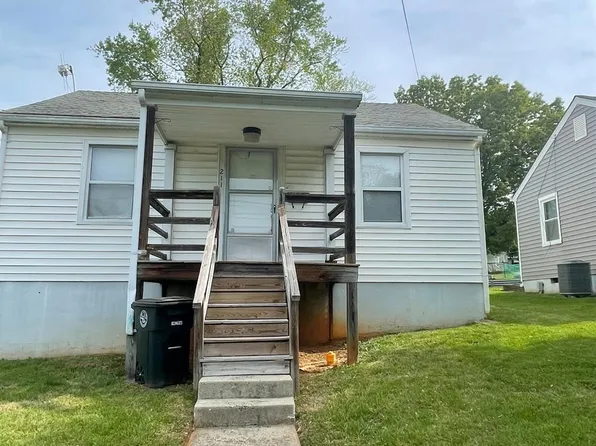 211 College Dr, Lynchburg, VA 24501