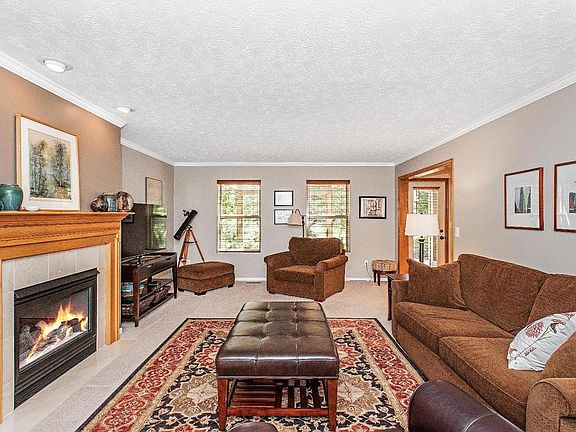 3rd image of 6412 Lakerun Ct