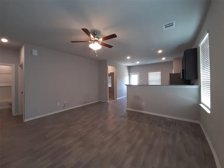 919 Redinger Ridge Dr — Photo 5