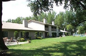 1st image of 2100 Country Club Dr Unit 6