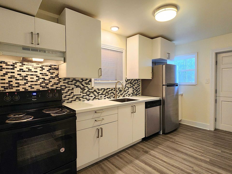 1st image of 513 Margaret St