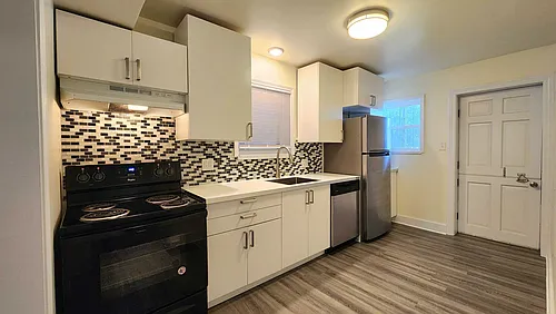 513 Margaret St Photo 1