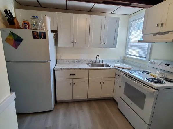 211 South St APT 1, Milford, NH 03055