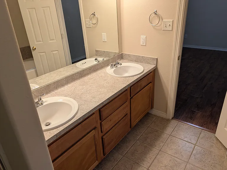 10215 Checkerberry Park Ln — Photo 7