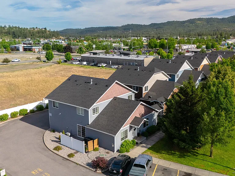 1317 N Forsythia Cir — Photo 11