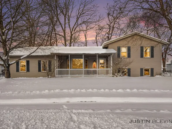 2155 Aaronsway Ct NE, Belmont, MI 49306