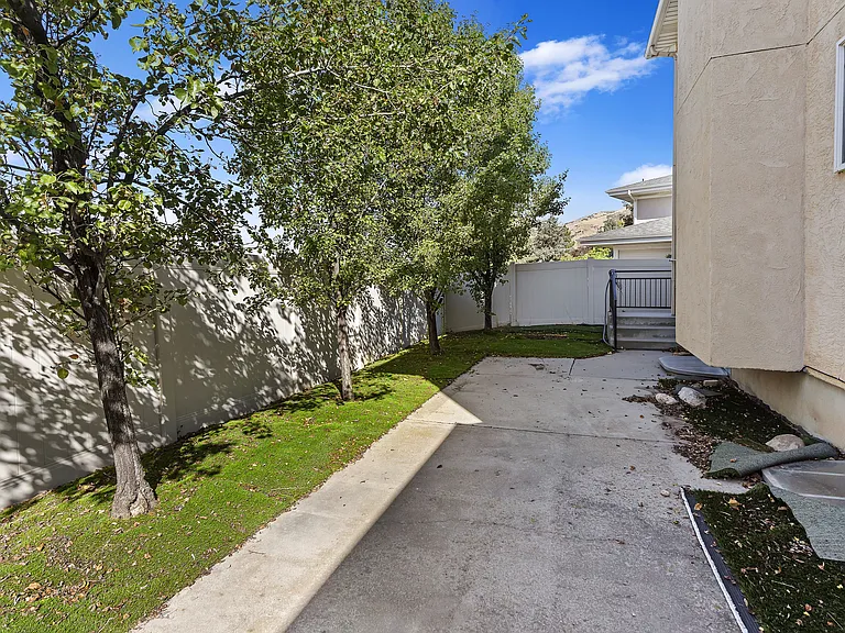3666 S Pearblossom Cir — Photo 41