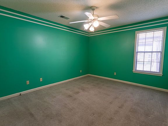 4th image of 601 Wintree Ln