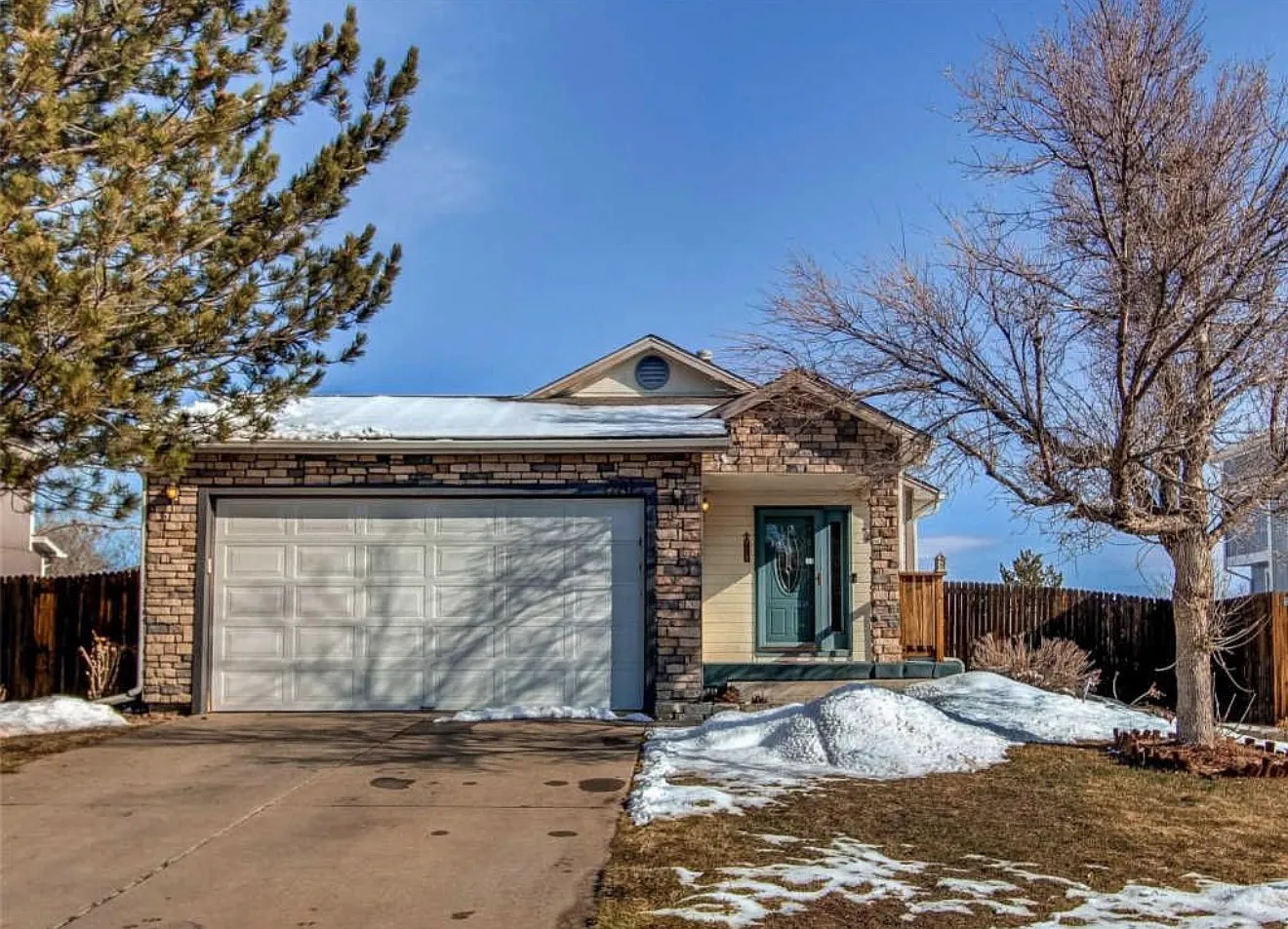 3 bed, 2.5 bath, 2244 sqft, $2,995 — Photo 1
