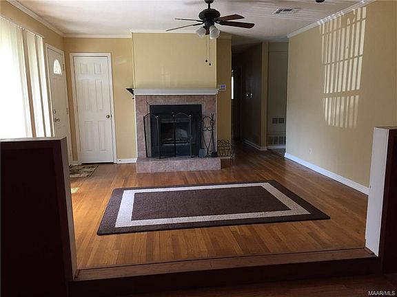 4th image of 125 Linda Ln